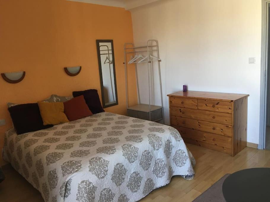 Grands Buffets Hebergement Chambre Narbonne Bagian luar foto