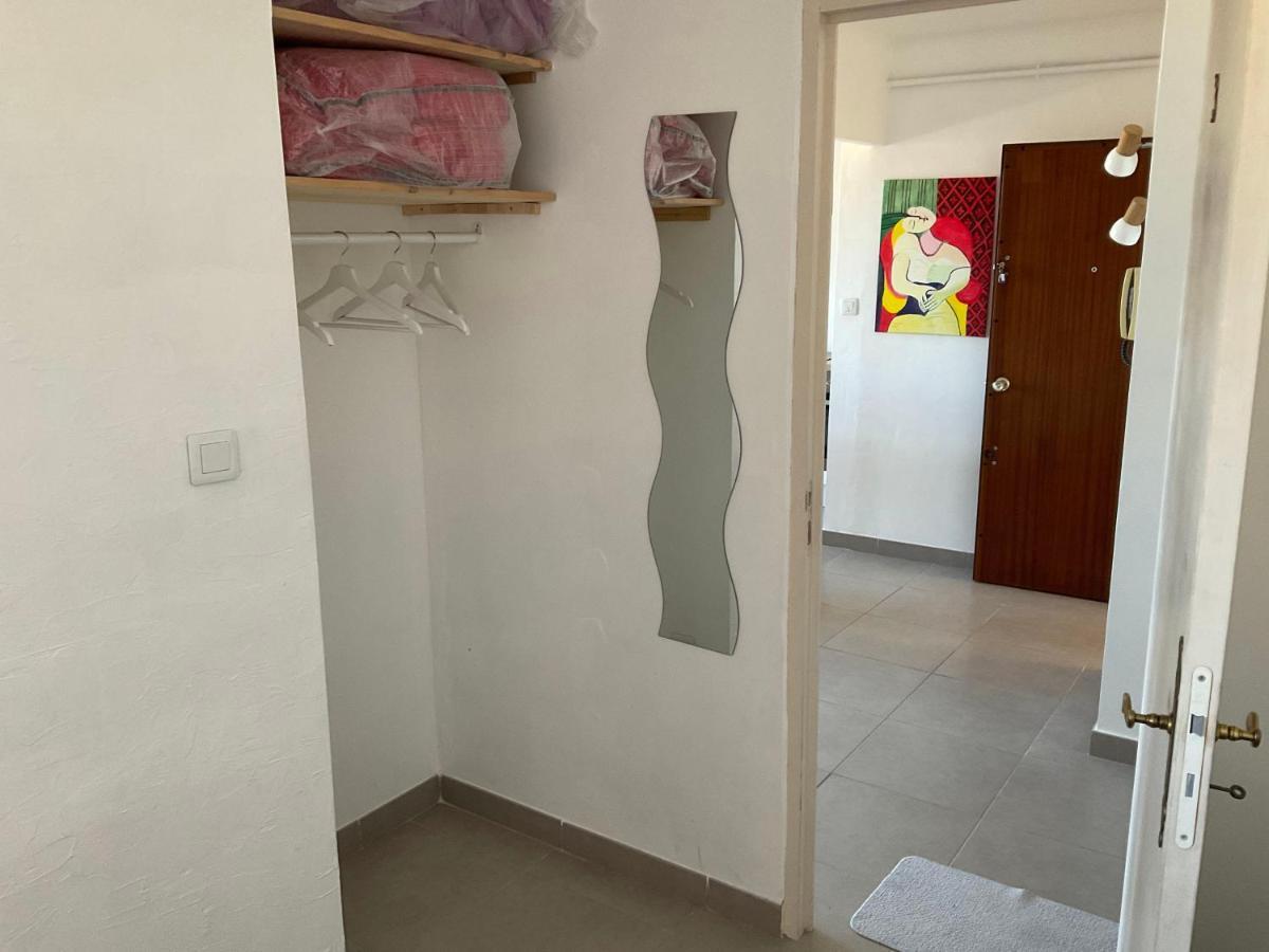 Grands Buffets Hebergement Chambre Narbonne Bagian luar foto